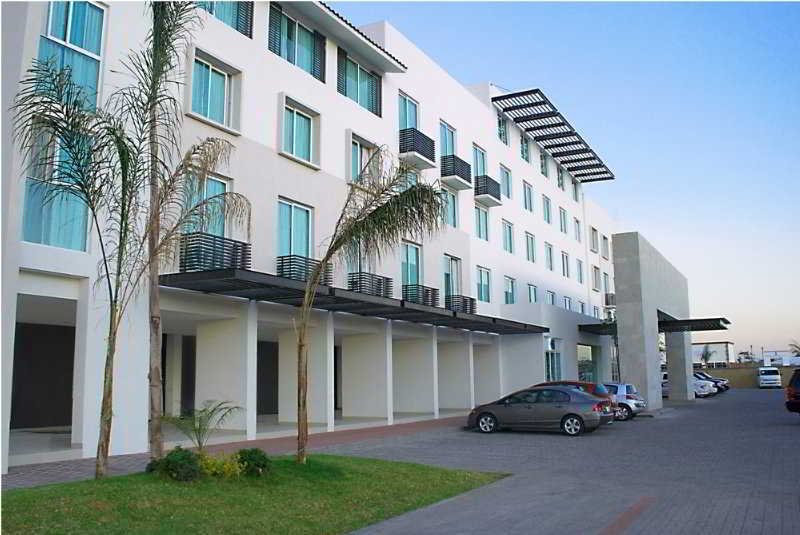 Hotel Express Mexico Plaza Irapuato Exterior photo