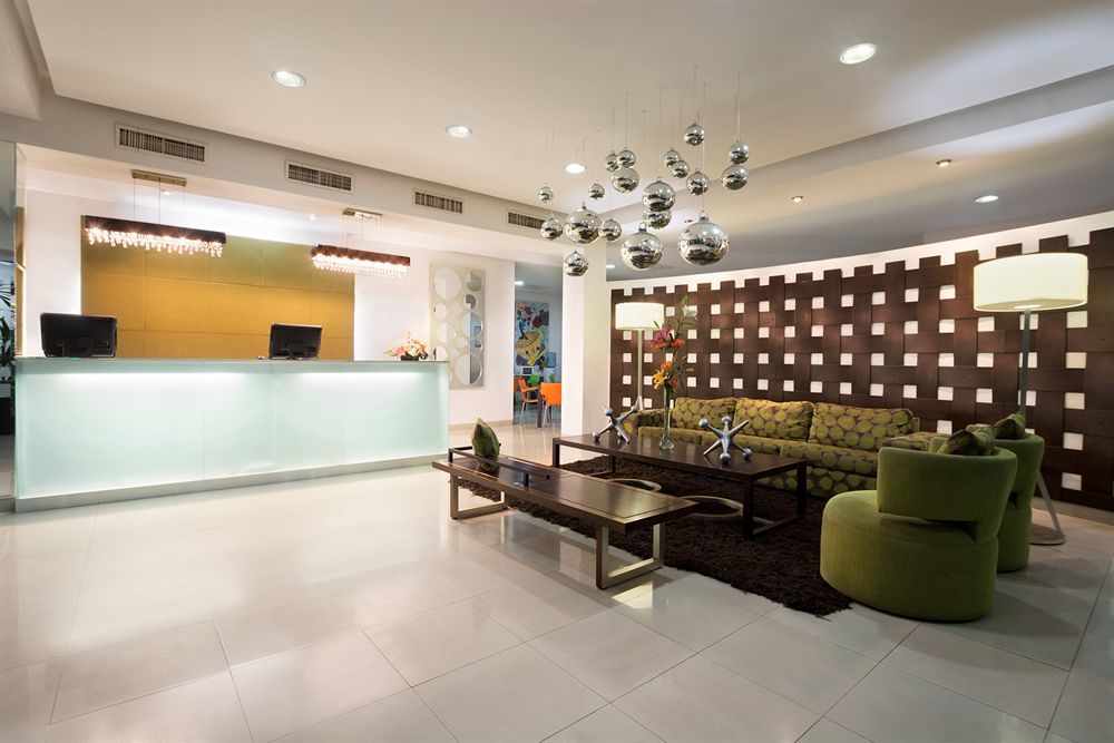 Hotel Express Mexico Plaza Irapuato Exterior photo
