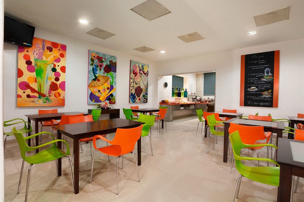 Hotel Express Mexico Plaza Irapuato Exterior photo