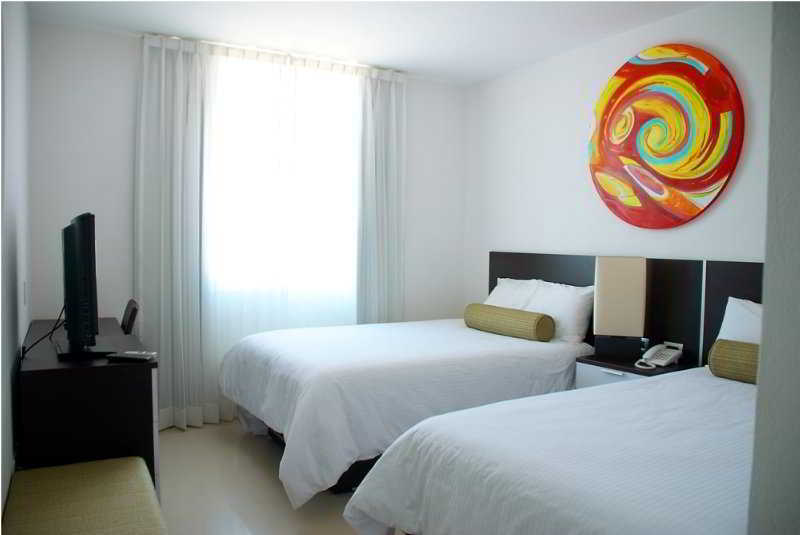 Hotel Express Mexico Plaza Irapuato Exterior photo